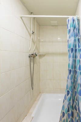 Oberig возле отеля Жорж в центре, ул. Руданского 3 8