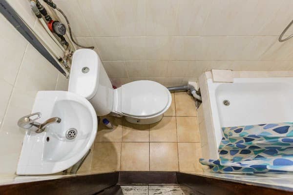 Oberig возле отеля Жорж в центре, ул. Руданского 3 12