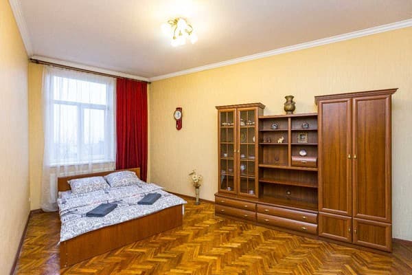 Oberig возле рынка Добробут, на ул.Пильникарская 10 6