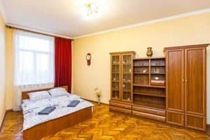 Квартира Oberig возле рынка Добробут, на ул.Пильникарская 10. Апартаменты 4-местный  1