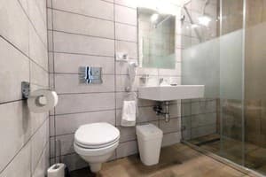 Апарт-отель Old City Center Lviv. Апартаменты 6-местный с 2 спальнями и балконом 12