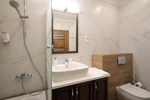 Апарт-отель Old City Center Lviv. Люкс 4-местный с 1 спальней 6