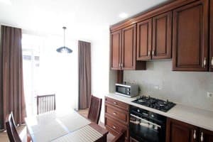 Апарт-отель Old City Center Lviv. Люкс 4-местный с кроватью размера king-size 4