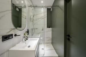 Апарт-отель Old City Center Lviv. Люкс 5-местный с видом на город 23