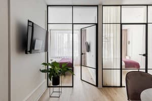 Апарт-отель Old City Center Lviv. Люкс 5-местный с видом на город 14