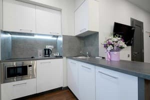 Апарт-отель Old City Center Lviv. Люкс 6-местный с 2 спальнями 12