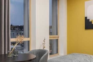 Апарт-отель Old City FORUM Apartments. Студио двухместный с кроватью размера «king-size» и балконом 3