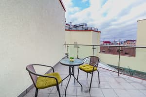 Апарт-отель Opera Passage Hotel & Apartment. Делюкс 4-местный Апартамент з балконом 602 2