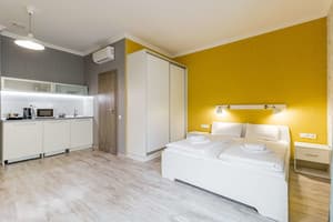 Апарт-отель Opera Passage Hotel & Apartment. Делюкс 4-местный Апартамент з балконом 602 1