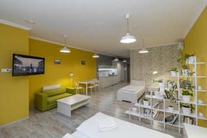 Апарт-отель Opera Passage Hotel & Apartment. Делюкс 5-местный Апартамент 608 1