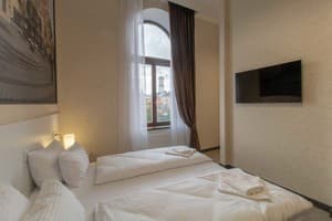 Апарт-отель Opera Passage Hotel & Apartment. Семейный 5-местный 401 1