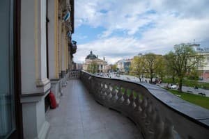 Апарт-отель Opera Passage Hotel & Apartment. Стандарт двухместный Номер с Балконом 302 4