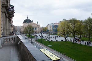 Апарт-отель Opera Passage Hotel & Apartment. Стандарт двухместный Номер с Балконом 305 5