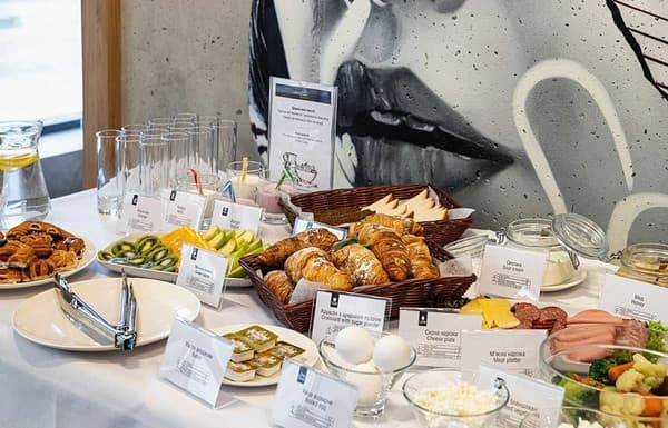 Optima Collection Мурал Львов 7