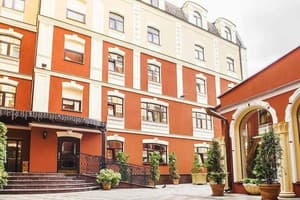 Optima Collection Подол Плаза 1