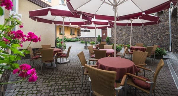 Optima Дворжец Львов 4