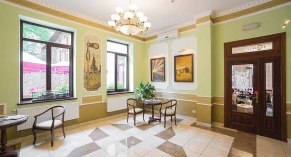 Optima Дворжец Львов 3