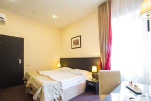 Отель Optima Дворжец Львов. Люкс двухместный  2