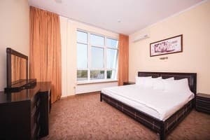 Отель Optima Одесса. Люкс двухместный двухкомнатный 1