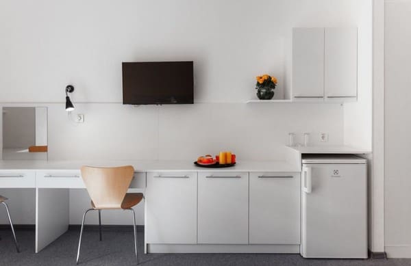 Orange Hotel 5