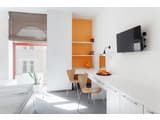 Orange Hotel 8