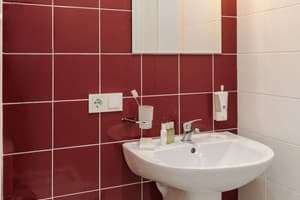 Отель Orange Hotel. Эконом двухместный классик без вида 5