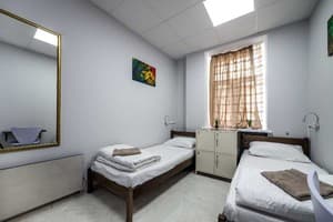 Хостел Остров. Стандарт двухместный с раздельными кроватями 2