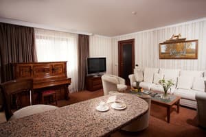 Отель Отрада. Апартаменты двухместный Люкс 7