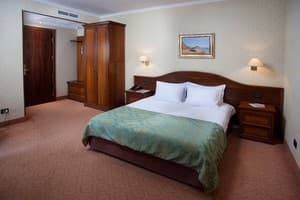 Отель Отрада. Полулюкс двухместный Джуниор 9