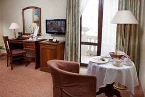 Отель Отрада. Полулюкс двухместный Джуниор 13