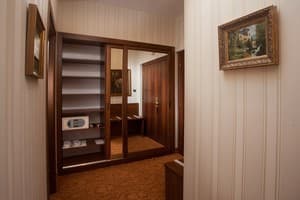 Отель Отрада. Семейный двухместный в мансарде 5