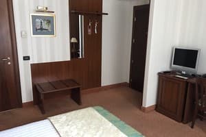 Отель Отрада. Стандарт двухместный Цокольный этаж 4