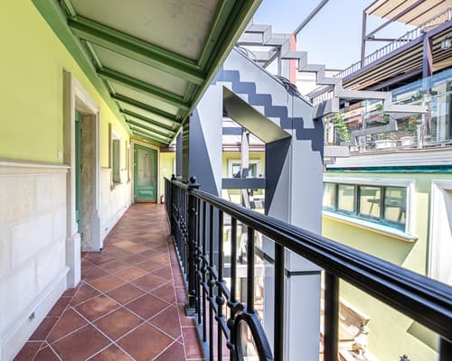 Отель Oysters&Bubbles Gastro Hotel. Rynok square