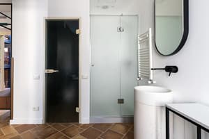 Отель Oysters&Bubbles Gastro Hotel. Rynok square. Стандарт двухместный с дополнительной кроватью 6