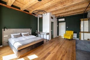 Отель Oysters&Bubbles Gastro Hotel. Rynok square. Улучшенный двухместный большой с видом на город 2+2 2