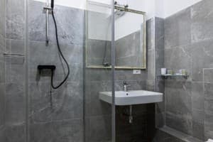 Отель Oysters&Bubbles Gastro Hotel. Rynok square. Улучшенный двухместный большой с видом на город 2+2 7