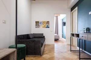 Отель Oysters&Bubbles Gastro Hotel. Rynok square. Улучшенный двухместный с видом на город 2+1 3