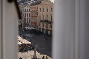 Отель Oysters&Bubbles Gastro Hotel. Rynok square. Улучшенный двухместный с видом на город 2+1 12