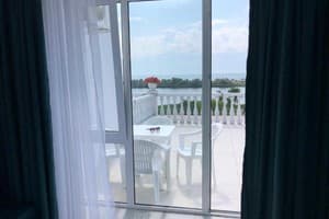 Отель PANORAMA BRIZ. Полулюкс 4-местный с террасой 5