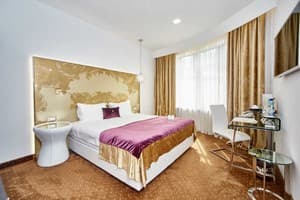 Отель Panorama De Luxe. Стандарт двухместный классический с видом на город 3