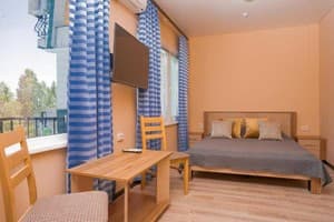 Отель Paradise. Полулюкс 4-местный  1