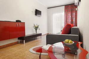 Отель Parus. Семейный 4-местный люкс (4+2) 3