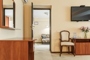 Отель Печерский. Семейный трехместный Люкс 7