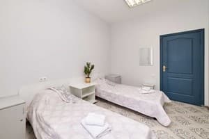 Хостел Perron. Стандарт двухместный двумя раздельными   кроватямию 2