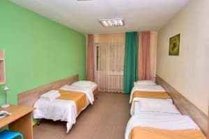 Хостел Podolski Hostel. Стандарт трехместный  3