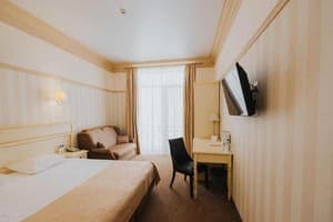 Premier Geneva Hotel 4