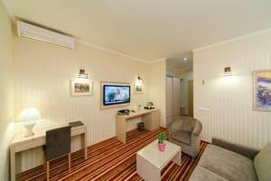 Парк-отель Пуща. Полулюкс двухместный с терассой 2