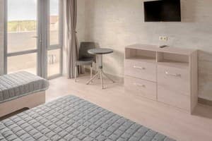 Отель QZone Family Club. Семейный трехместный  4