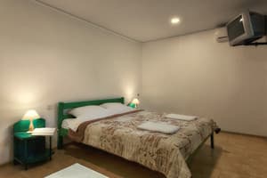 Парк-отель Робинзон. Бунгало с видом на парк 2