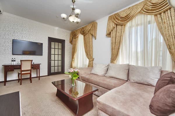 Отель Royal Street